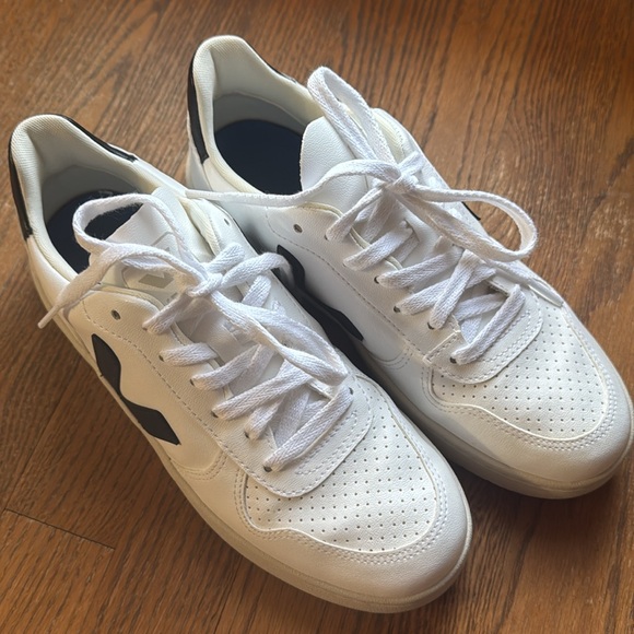 Veja V-10 - Picture 2 of 4